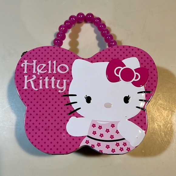 Hello Kitty Tin Box purse/container - Picture 1 of 5